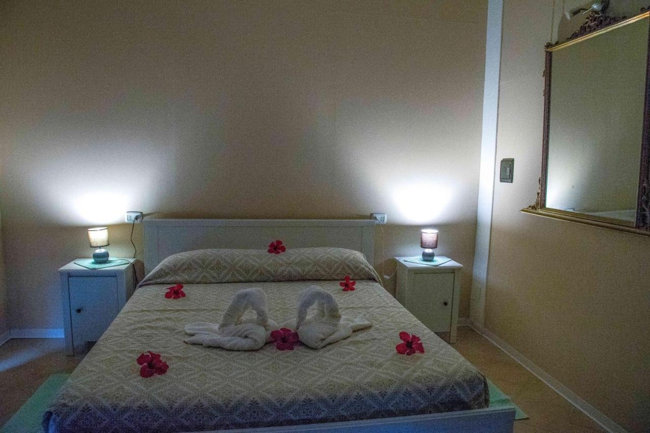 Hotel Oleandro Villasimius Eksteriør billede